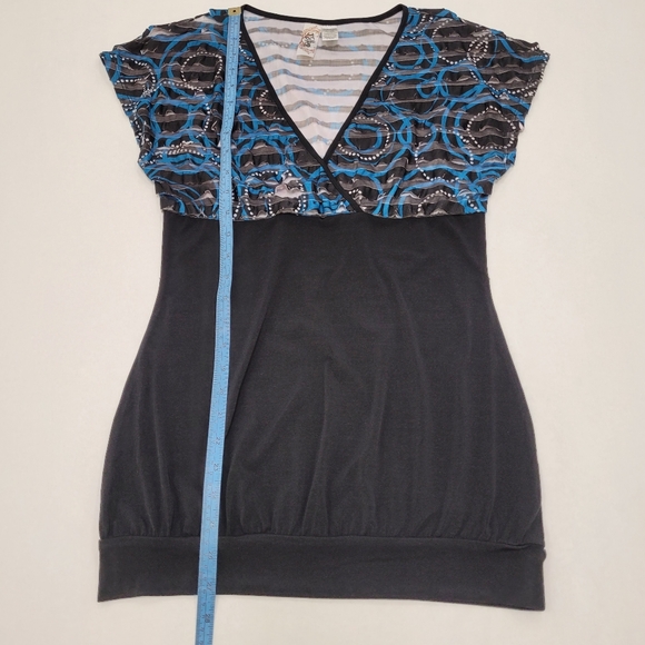 L8teR Sublimated Ruffle Tunic Top - Picture 6 of 11